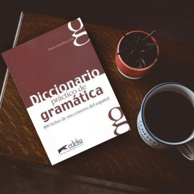 کتاب diccionario práctico de gramática